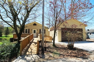 745 Mcroberts Ave, Aurora, OH 44202