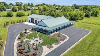 2385 Pleasant Valley Dr, Ottawa, KS 66067
