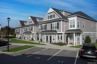 300 Sutton Ct Unit 209, Mount Sinai, NY 11766