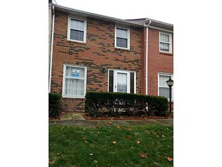 2371 Hardesty Ct, Columbus, OH 43204
