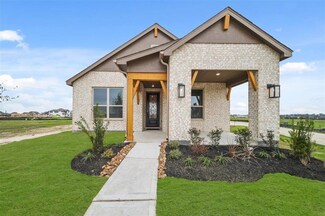 11915 S Pavillion Dr, Mont Belvieu, TX 77523