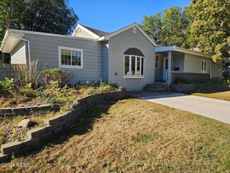 204 10th Ave NE, Watertown, SD 57201