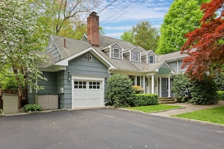 29 Down River Rd, New Canaan, CT 06840