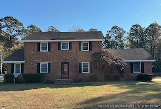 180 Castle Rd, Lumberton, NC 28358