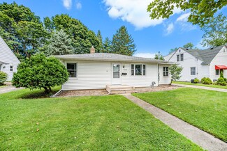 2019 Paddington Rd, Kalamazoo, MI 49001