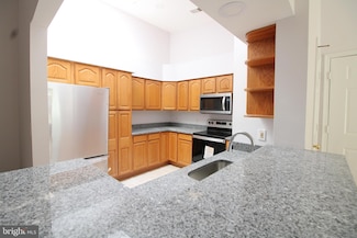 7509 Ashby Ln, Alexandria, VA 22315