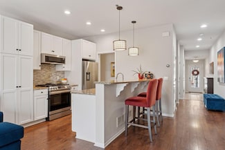 17785 Valley Cove Ct, Minnetonka, MN 55345