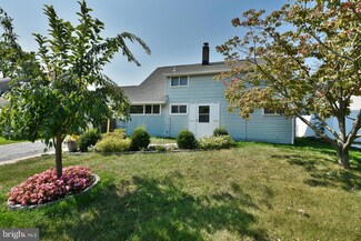 63 Ice Pond Rd, Levittown, PA 19057
