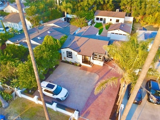 7538 Remmet Ave, Canoga Park, CA 91303