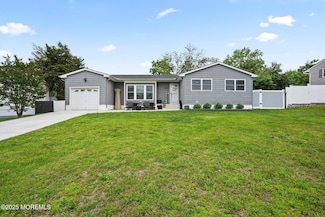639 Longview Dr, Toms River, NJ 08753