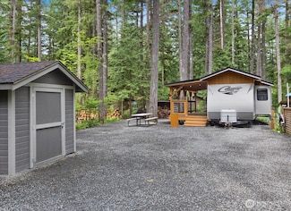 191 1 Fireside Lodge Cir, Deming, WA 98244