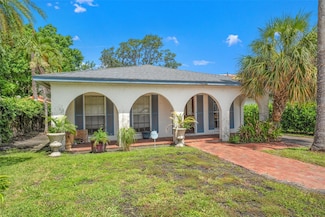 128 W Davis Blvd, Tampa, FL 33606
