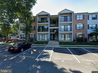 77 Fisher Dr Unit B, Franklin Park, NJ 08823