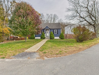 120 Celia Dr, Waterbury, CT 06705