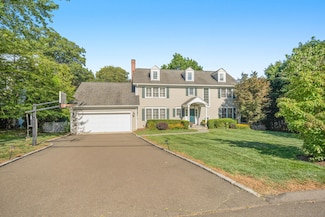 31 Old Wagon Rd, Old Greenwich, CT 06870