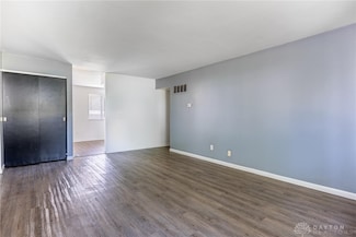 5675 Coach Dr E Unit B, Dayton, OH 45440
