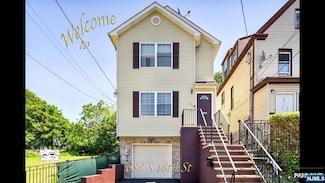 688 S 18th St, Newark, NJ 07103