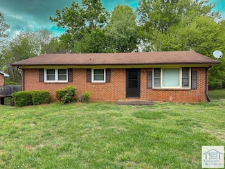 166 Fellowship Dr, Martinsville, VA 24112