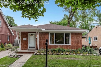 71 Maplefield Rd, Pleasant Ridge, MI 48069
