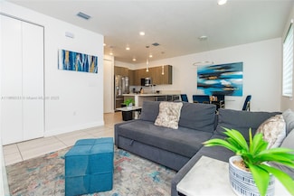 6401 NW 103rd Place Unit 301, Doral, FL 33178