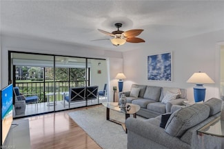 1609 Spoonbill Ln Unit B, Naples, FL 34105