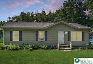 375 Forest Dr, Palmerton, PA 18071