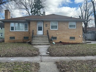 811 Greenbay Ave, Calumet City, IL 60409