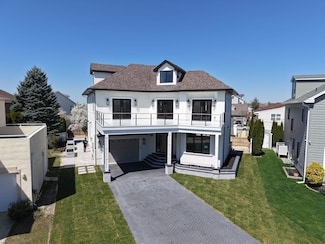 31 Seaside Ct, Margate City, NJ 08402