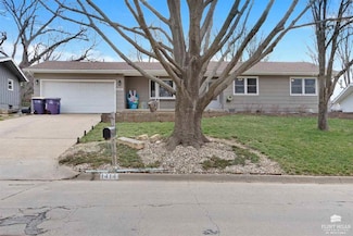 1414 Westwind Dr, Manhattan, KS 66503