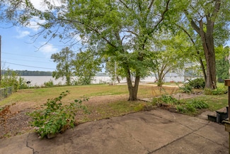 3391 Water St, Muscatine, IA 52761