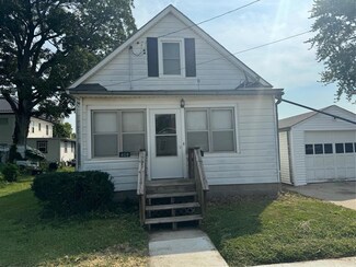 408 W 4th St S, Newton, IA 50208