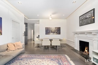 140 W 69th St Unit 121A, New York, NY 10023