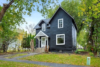 361 8th Ave S, Fargo, ND 58103