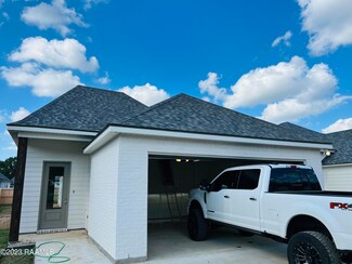 203 Berchman Oaks Dr, Lafayette, LA 70506