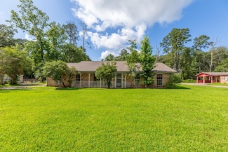 311 Pinemont Dr, Sour Lake, TX 77659