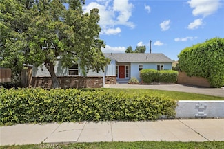 6452 Hanna Ave, Woodland Hills, CA 91303