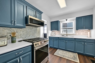 1115 Pleasant St, Lake Geneva, WI 53147