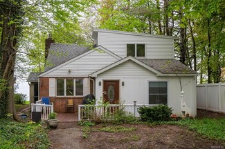 4767 E Lake Rd, Burt, NY 14028