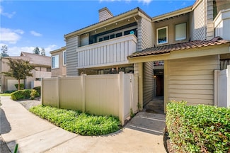 49 Town And Country Rd, Pomona, CA 91766