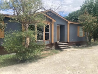 708 Mountain Dr S, Kerrville, TX 78028