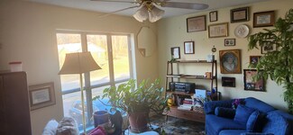 2103 Saint James Dr, Memphis, TN 38116