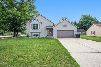 4204 Kings Row Ct NW, Grand Rapids, MI 49534