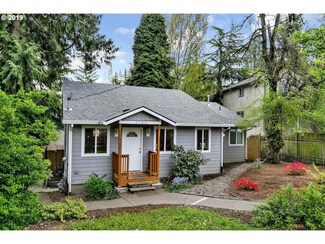 2706 SE Lakewood Dr, Milwaukie, OR 97222