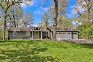 1776 N Royal Oaks Dr, Monticello, IN 47960