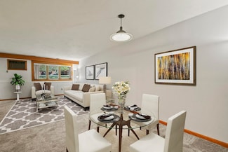 5 Tsienneto Rd Unit 170, Derry, NH 03038