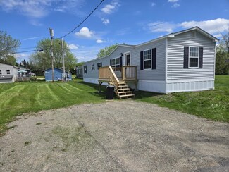 30 Exeter Rd Unit 16, Corinth, ME 04427