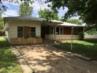 232 W Starlite Dr, Kingman, KS 67068