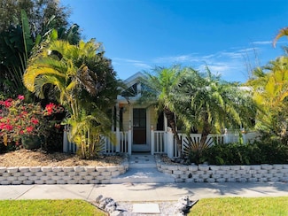 701 Broadway St, Longboat Key, FL 34228