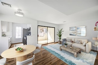 4827 S Torrey Pines Dr Unit 204, Las Vegas, NV 89103