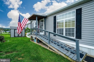 5257 Brunswick Ln, MacUngie, PA 18062